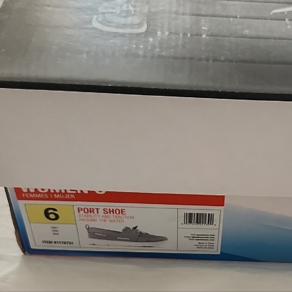 Speedo Women's Port Shoe in gray and White